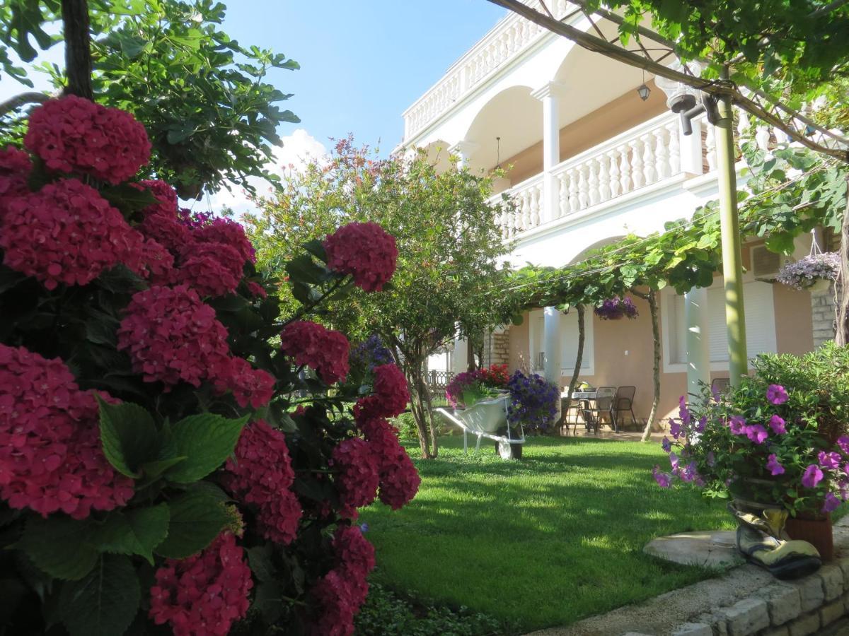 Beach Apartment Roza Biograd Oneroom - Premium Location Biograd Na Moru Extérieur photo