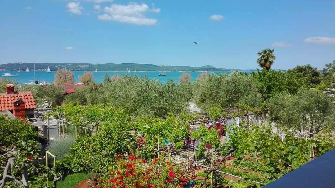 Beach Apartment Roza Biograd Oneroom - Premium Location Biograd Na Moru Extérieur photo